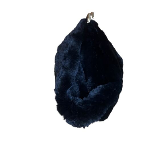 Morris Kaye & Sons Exclusive Furriers Knitted Rabbit Fur Infinity Scarf & Gloves - Picture 3 of 5